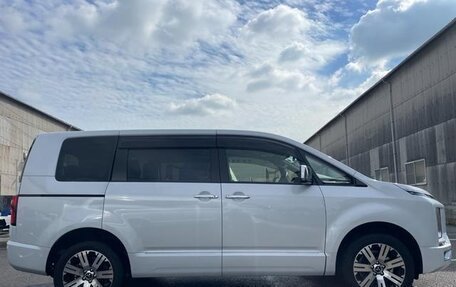 Mitsubishi Delica D:5 I, 2021 год, 2 850 000 рублей, 6 фотография