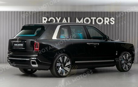 Rolls-Royce Cullinan, 2024 год, 98 500 000 рублей, 5 фотография