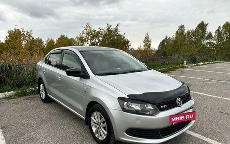 Volkswagen Polo VI (EU Market), 2013 год, 990 000 рублей, 2 фотография