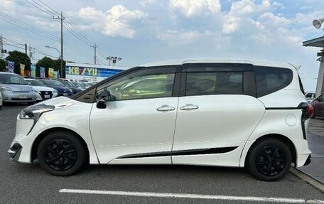 Toyota Sienta II, 2021 год, 1 299 555 рублей, 7 фотография