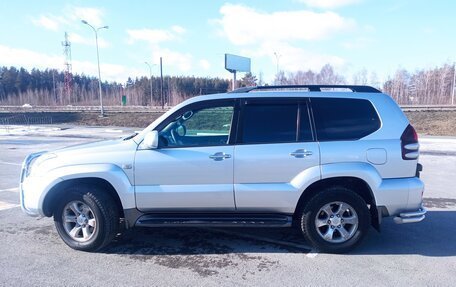 Toyota Land Cruiser Prado 120 рестайлинг, 2005 год, 4 фотография