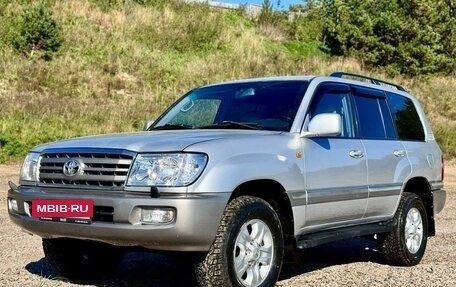 Toyota Land Cruiser 100 рестайлинг 2, 2006 год, 2 700 000 рублей, 2 фотография