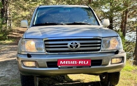 Toyota Land Cruiser 100 рестайлинг 2, 2006 год, 2 700 000 рублей, 6 фотография