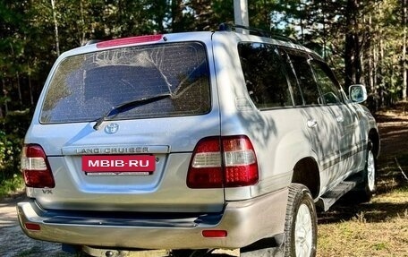 Toyota Land Cruiser 100 рестайлинг 2, 2006 год, 2 700 000 рублей, 23 фотография