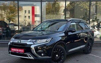 Mitsubishi Outlander III рестайлинг 3, 2018 год, 2 345 000 рублей, 1 фотография