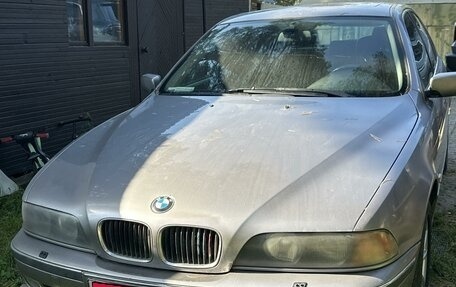 BMW 5 серия, 1998 год, 600 000 рублей, 1 фотография