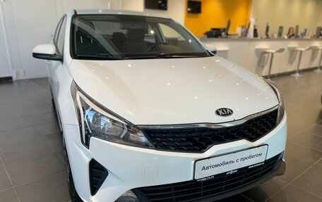 KIA Rio IV, 2020 год, 1 730 000 рублей, 3 фотография