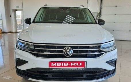 Volkswagen Tiguan II, 2021 год, 3 135 000 рублей, 2 фотография