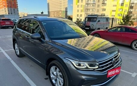 Volkswagen Tiguan II, 2021 год, 3 350 000 рублей, 13 фотография