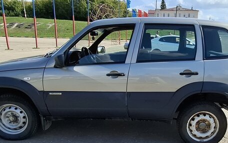 Chevrolet Niva I рестайлинг, 2016 год, 650 000 рублей, 3 фотография