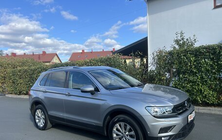 Volkswagen Tiguan II, 2019 год, 2 599 000 рублей, 9 фотография