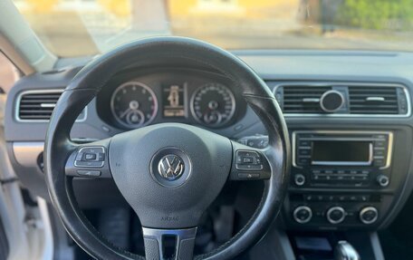 Volkswagen Jetta VI, 2014 год, 1 139 000 рублей, 13 фотография