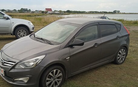 Hyundai Solaris II рестайлинг, 2014 год, 850 000 рублей, 4 фотография