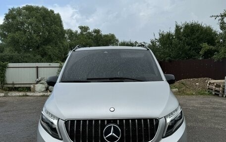 Mercedes-Benz Vito, 2021 год, 5 900 000 рублей, 1 фотография