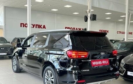 KIA Carnival III, 2019 год, 2 900 000 рублей, 3 фотография