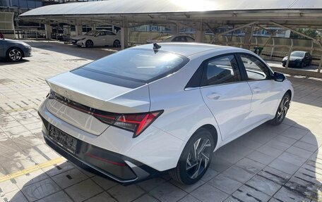 Hyundai Elantra, 2024 год, 2 700 000 рублей, 6 фотография