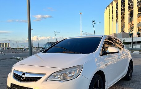 Opel Astra J, 2012 год, 820 000 рублей, 1 фотография