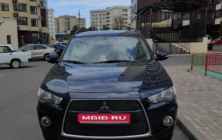 Mitsubishi Outlander III рестайлинг 3, 2012 год, 1 390 000 рублей, 7 фотография