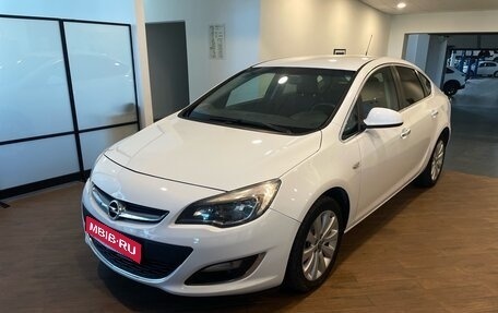 Opel Astra J, 2013 год, 1 200 000 рублей, 1 фотография