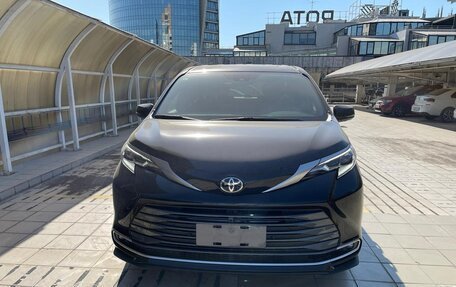 Toyota Sienna, 2024 год, 8 800 000 рублей, 1 фотография