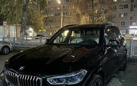 BMW X5, 2019 год, 7 800 000 рублей, 2 фотография