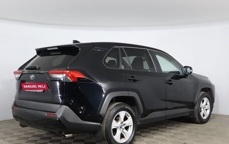 Toyota RAV4, 2020 год, 2 359 000 рублей, 5 фотография