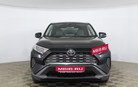 Toyota RAV4, 2020 год, 2 359 000 рублей, 2 фотография