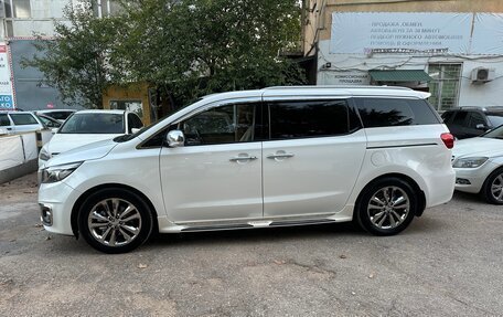 KIA Carnival III, 2017 год, 2 920 000 рублей, 5 фотография