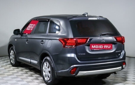 Mitsubishi Outlander III рестайлинг 3, 2018 год, 2 090 000 рублей, 7 фотография