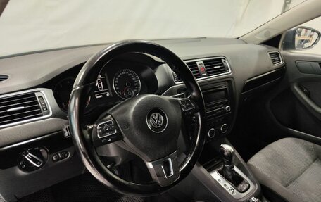 Volkswagen Jetta VI, 2012 год, 1 079 900 рублей, 5 фотография