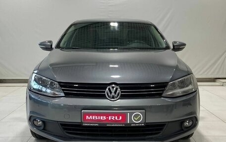 Volkswagen Jetta VI, 2012 год, 1 079 900 рублей, 2 фотография