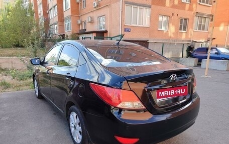 Hyundai Solaris II рестайлинг, 2014 год, 685 000 рублей, 3 фотография