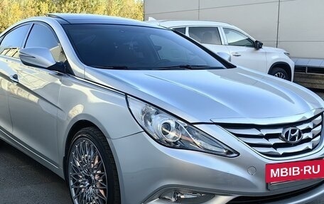 Hyundai Sonata VI, 2011 год, 1 550 000 рублей, 2 фотография