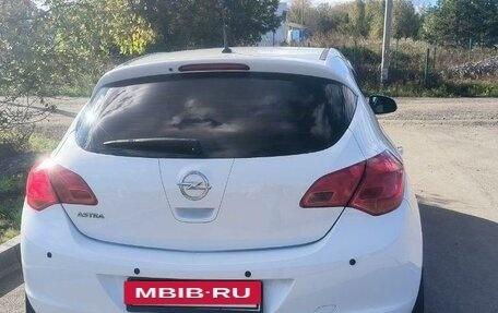 Opel Astra J, 2010 год, 850 000 рублей, 4 фотография