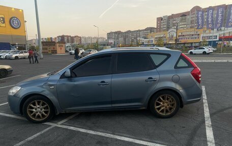 KIA cee'd I рестайлинг, 2009 год, 700 000 рублей, 3 фотография