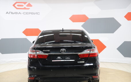 Toyota Camry, 2018 год, 2 250 000 рублей, 6 фотография