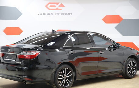 Toyota Camry, 2018 год, 2 250 000 рублей, 5 фотография