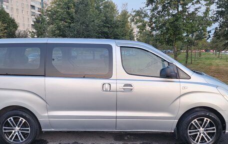 Hyundai Grand Starex Grand Starex I рестайлинг 2, 2010 год, 1 580 000 рублей, 2 фотография