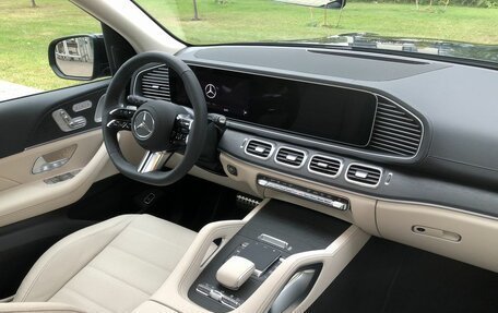 Mercedes-Benz GLS, 2024 год, 21 800 000 рублей, 11 фотография