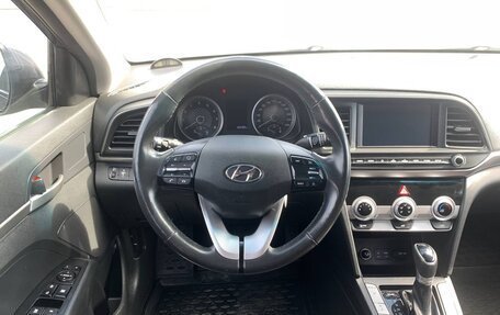 Hyundai Elantra VI рестайлинг, 2019 год, 1 780 000 рублей, 11 фотография