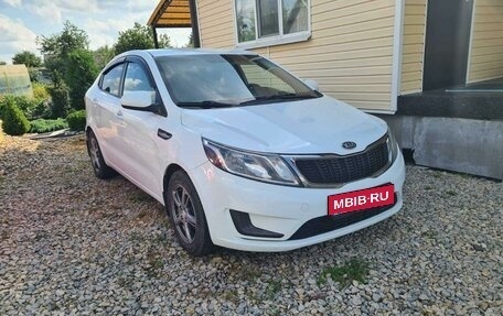 KIA Rio III рестайлинг, 2015 год, 900 000 рублей, 4 фотография