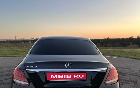 Mercedes-Benz E-Класс, 2018 год, 3 000 000 рублей, 6 фотография