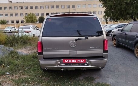 Cadillac Escalade II, 2001 год, 780 000 рублей, 4 фотография