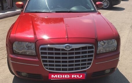 Chrysler 300C II, 2004 год, 350 000 рублей, 2 фотография