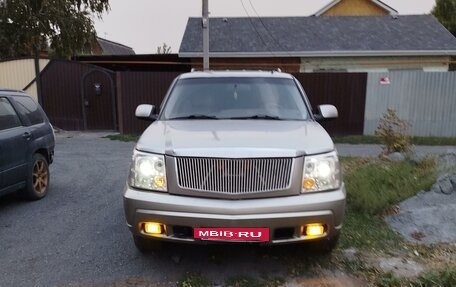 Cadillac Escalade II, 2001 год, 780 000 рублей, 3 фотография