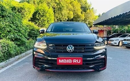 Volkswagen Tiguan II, 2023 год, 3 746 000 рублей, 2 фотография