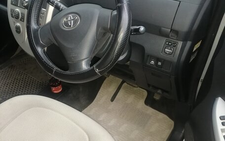 Toyota Ractis I, 2008 год, 760 000 рублей, 11 фотография