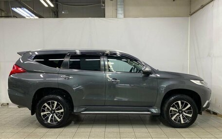 Mitsubishi Pajero IV, 2018 год, 3 050 000 рублей, 8 фотография