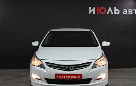 Hyundai Solaris II рестайлинг, 2015 год, 1 145 000 рублей, 2 фотография