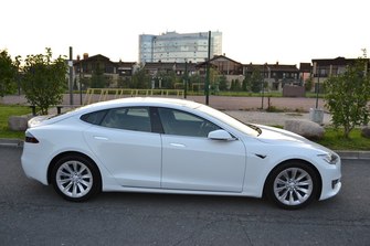 Tesla Model S I рестайлинг, 2016 год, 1 000 000 рублей, 1 фотография